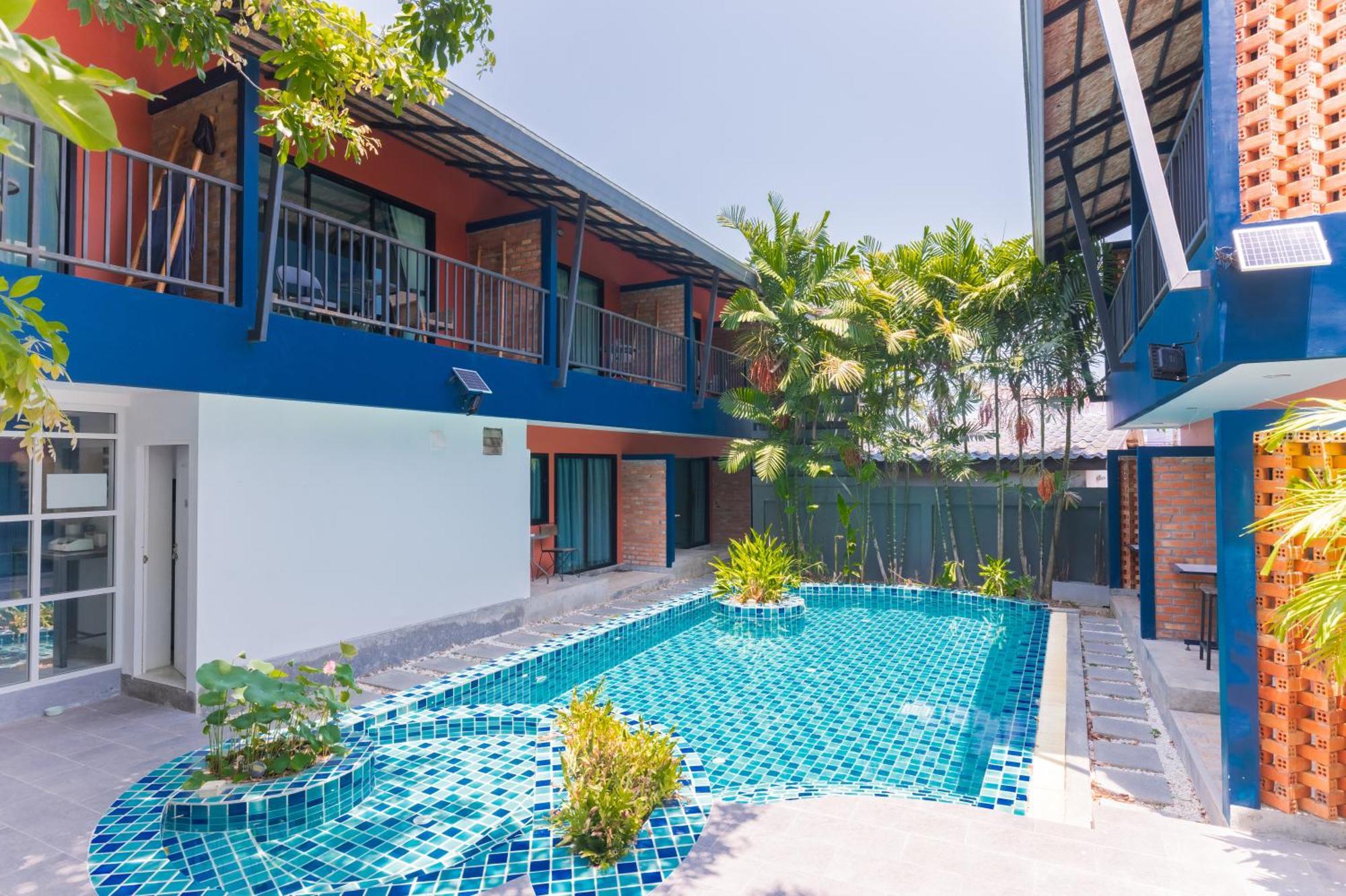 Kraam Silhouette Hotel And Cafe Phuket 찰롱 외부 사진