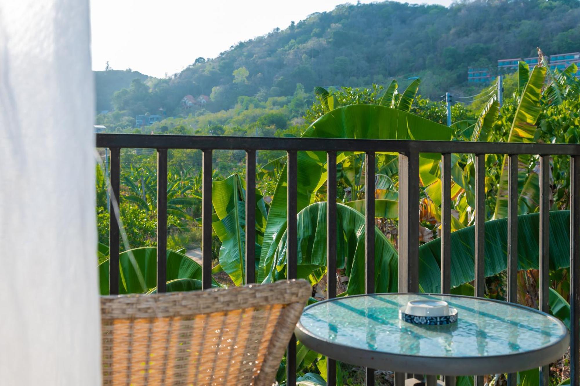 Kraam Silhouette Hotel And Cafe Phuket 찰롱 외부 사진