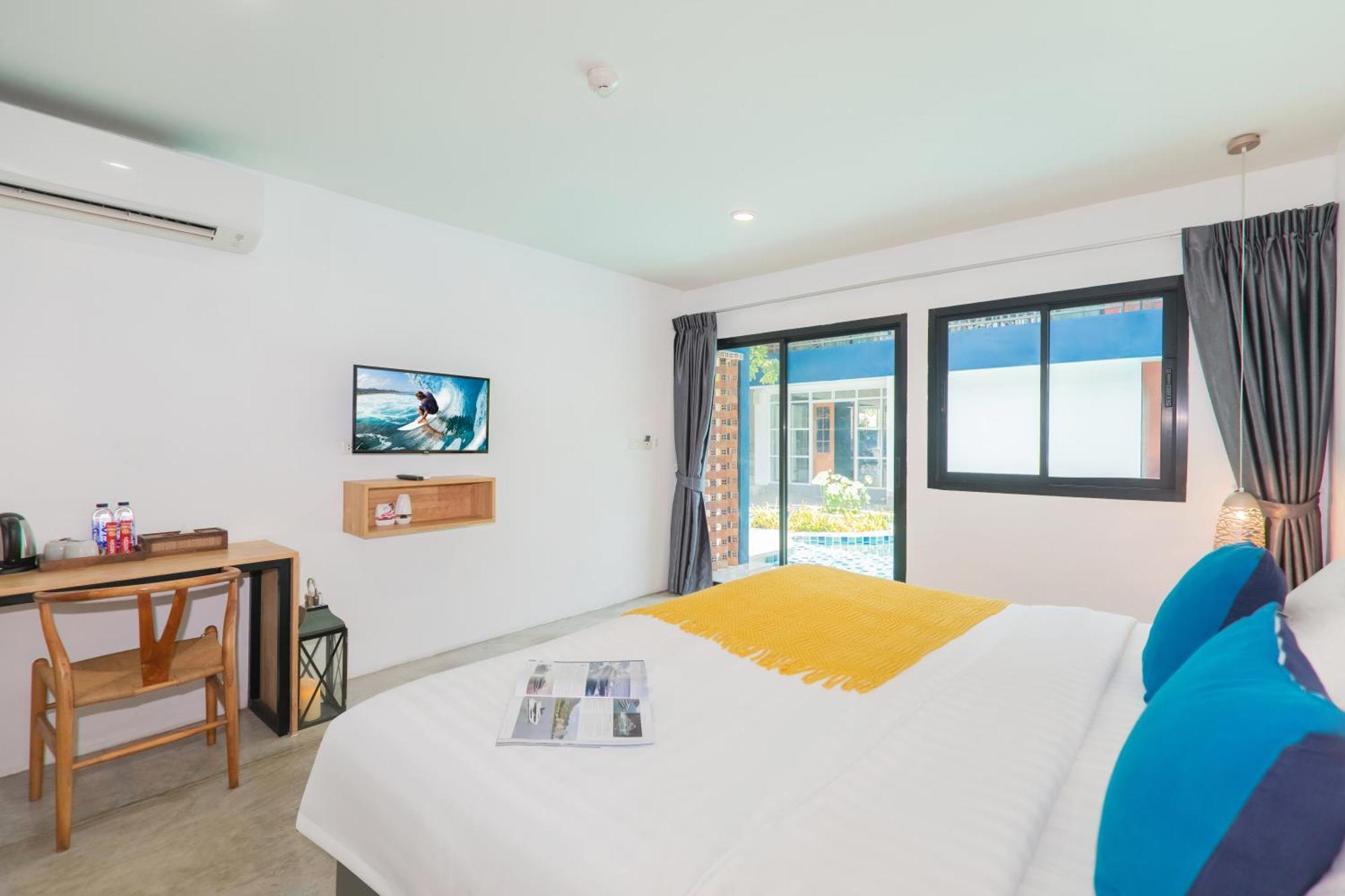 Kraam Silhouette Hotel And Cafe Phuket 찰롱 외부 사진