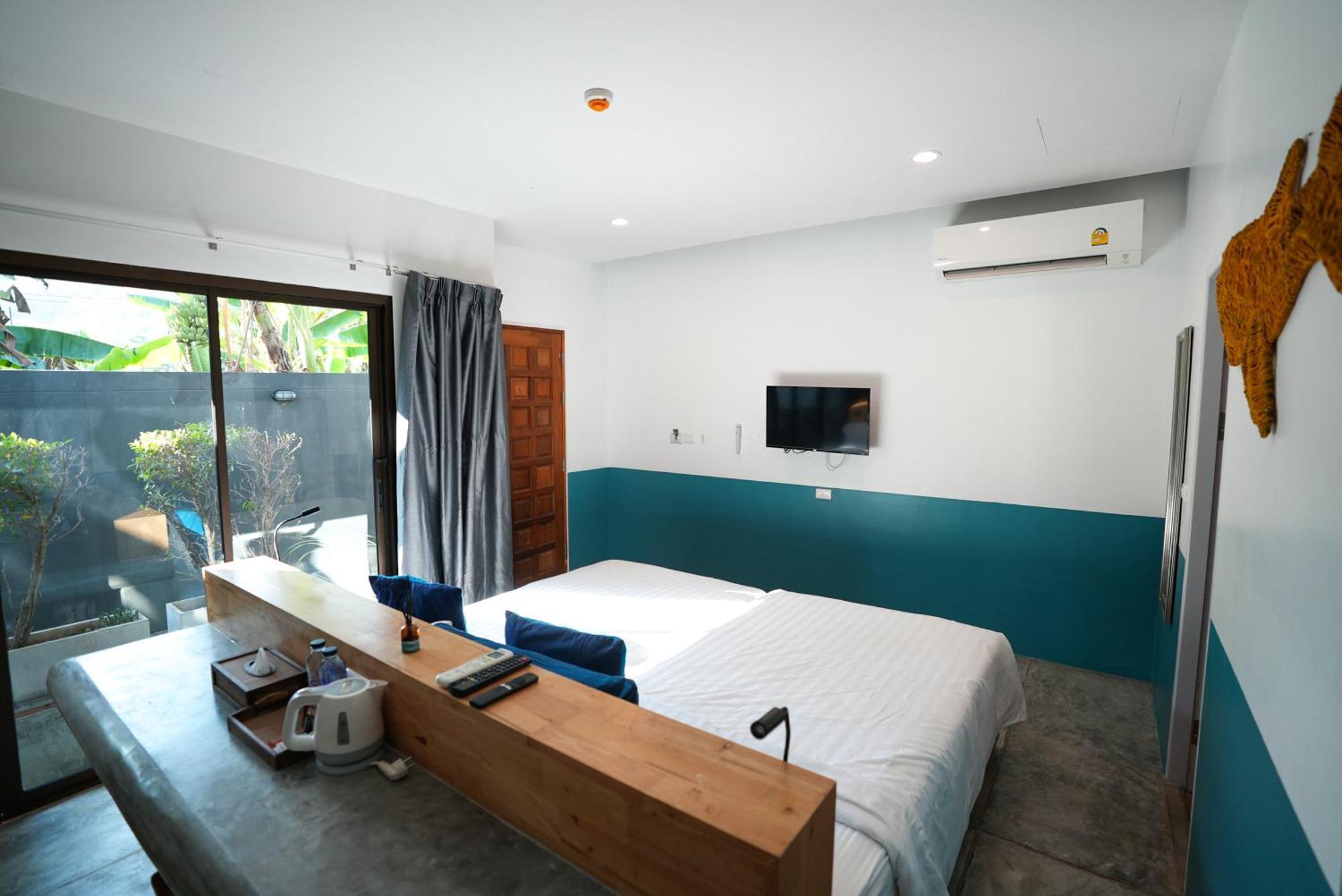 Kraam Silhouette Hotel And Cafe Phuket 찰롱 외부 사진